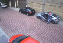 Automovilista enfrenta a ladrones y frustra robo de automóvil automovilista