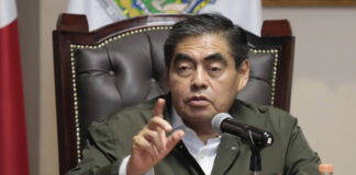 Gobernador condena agresión verbal de maestra en Puebla gobernador