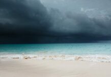 Potencial ciclón tropical “Uno” se aleja de México