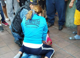 Campeona de MMA somete a novio golpeador en Ecuador