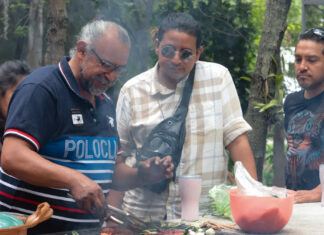 En Casa Puebla, SEDIF festeja a papás casa