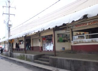 Desacuerdo entre comerciantes retrasa obras en Mercado de Amalucan desacuerdo