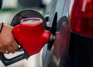 Precio de gasolina en EU alcanza récord histórico gasolina