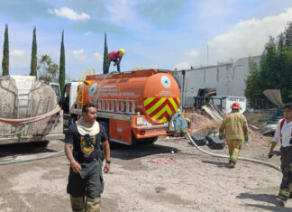 Controlan incendio en recicladora de Buenavista Tetela