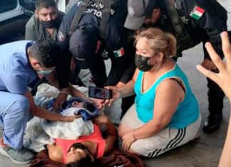 Mujer da a luz a una niña en vía pública en Monterrey mujer