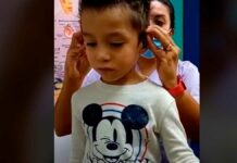 ¡Increíble! Este niño escucha por primera vez en su vida niño audición escuchar