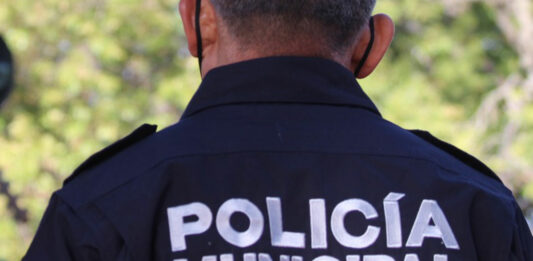 policía