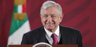 Celebra AMLO el triunfo de Gustavo Petro en Colombia