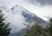 Alpinista holandesa herida tras caer del Pico de Orizaba Alpinista