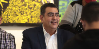 Sergio Salomón, primero en destaparse a la gubernatura Puebla