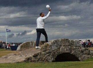 Tiger Woods se despide del Saint Andrews Tiger