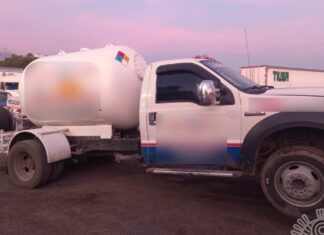 Aseguran tres autos relacionados con huachicol en Tlalancaleca