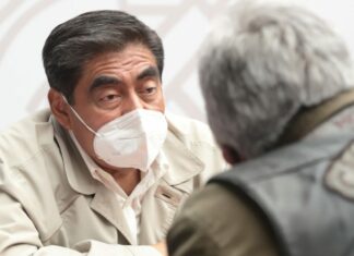 Otorga Barbosa apoyo legal en Martes Ciudadano