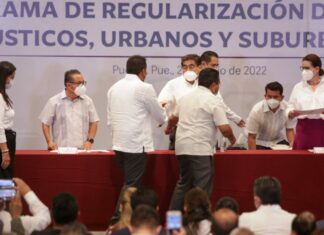Entrega gobierno estatal 527 títulos de propiedad de predios