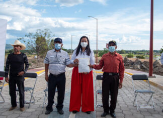 Alcaldesa de Atlixco entrega obras a dos comunidades alcaldesa
