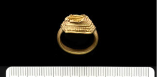 Arqueólogos hallan reliquias de oro en templo de Laos arqueólogos