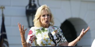 Critican a Jill Biden por comparar a los hispanos con “tacos”