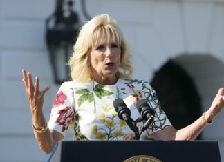 Critican a Jill Biden por comparar a los hispanos con “tacos”