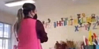 Madres piden despedir a maestra de Kinder por “enseñar mucho en redes” madres