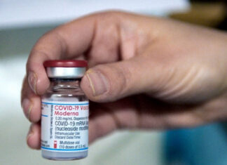 Nuevo refuerzo de Moderna combatiría con eficacia a Ómicron nuevo