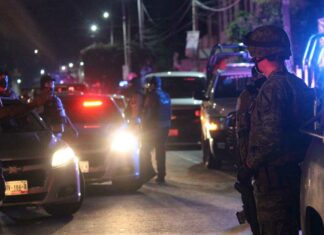 Operativos policíacos continuarán en mercados, adelanta MBH Operativos