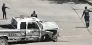 Mueren 3 personas arrolladas en enfrentamiento de grupos criminales personas