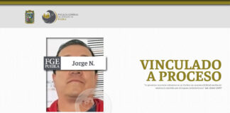 Vinculan a proceso a hombre por usurpación de funciones proceso