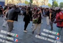 Mexicanos dan clases de cómo bailar “Payaso de rodeo” en París