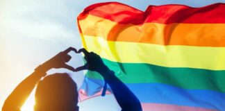 Avalan estudio sobre terapia de afirmación de género y tratamientos VIH en mujeres trans Francia