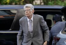 Stephen King declara contra fusión de editoriales Stephen