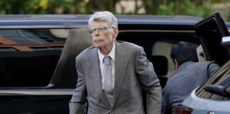 Stephen King llama a votar por Kamala Harris en elecciones Stephen