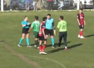 Detienen a futbolista por golpear a una árbitra en Argentina
