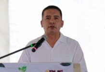 Releva Edmundo Tlatehui a Dulce Barrales de la Segob en San Andrés