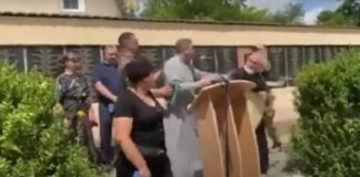 Sacerdotes de Ucrania y Rusia se van a los golpes en pleno funeral