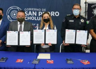 Paola Angon firma convenio para brindar 50 becas a policías