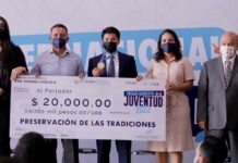 Entrega Mundo Tlatehui Premio Municipal de la Juventud 2022