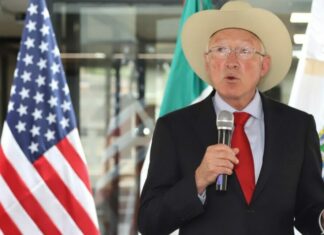 Puebla podría recibir inversiones de EU en energía renovable: Ken Salazar
