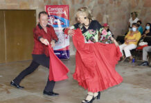 SMDIF celebra día del abuelo con baile en Laguna de Chapulco smdif