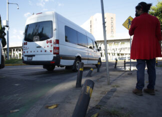 Alistan retiro de bolardos dañados; trabajos iniciarán en septiembre bolardos