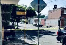 Hallan cadáver en auto abandonado en Tehuacán cadáver