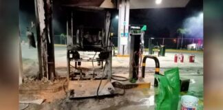 Comando incendia gasolinera en Zitácuaro, Michoacán comando