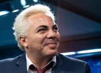 Cristian Castro es objeto de criticas y de memes por su nuevo “look” Cristian