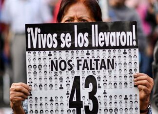 Estudiantes de Ayotzinapa estuvieron recluidos en una bodega estudiantes