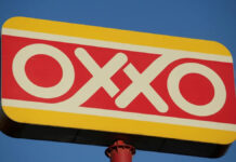 Gerente de Oxxo publica su sueldo; gana más que muchos profesionistas gerente
