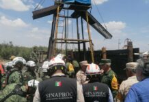 Marina usará dron subacuático para buscar a los 10 mineros atrapados