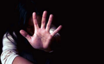 Mujer es atacada con ácido en Galaxias de Amalucan; agresores huyen mujer