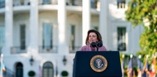 Nancy Pelosi sugiere que Biden repiense su candidatura a la reelección nancy