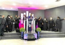 Pastor regaña a feligreses por no darle regalos caros pastor