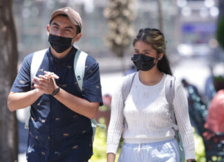 México reporta 815 casos COVID en un día puebla