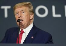 Trump sugiere que FBI sembró evidencia durante cateo en su casa trump